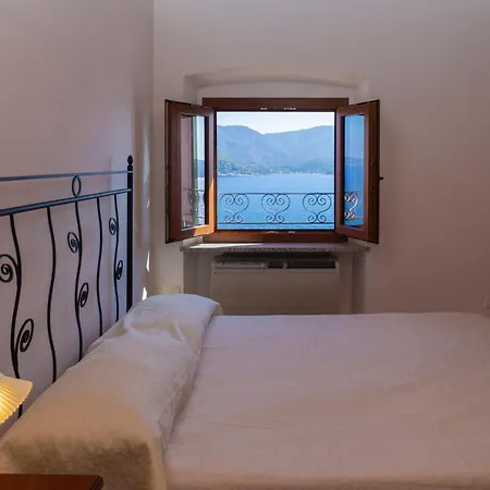 Holiday home Il Faro 2 - Helloelba *