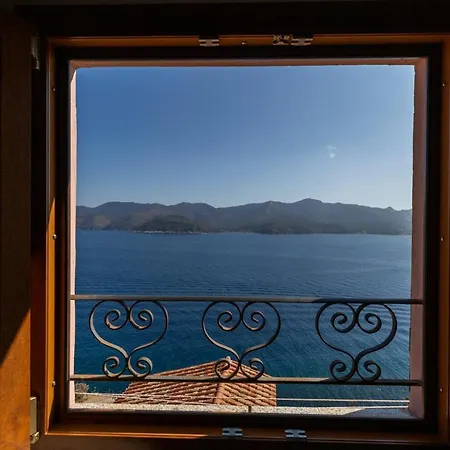 Il Faro 2 - Helloelba * بورتوفيرّايو
