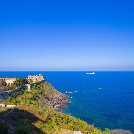 Semesterbostad Helloelba Il Faro 2